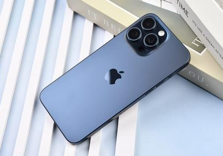 陇川苹果维修点分享iPhone 15 Pro Max屏幕更换全新实操风险 
